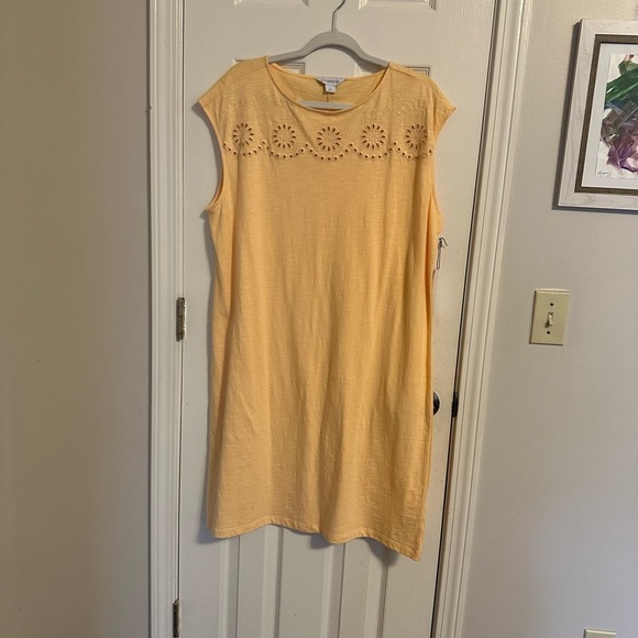 Liz Claiborne Dresses & Skirts - Liz Claiborne Sleeveless dress, Apricot Sherbet color, 100% cotton.